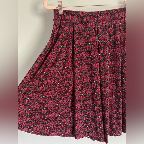 Lularoe Madison Skirt with Dark Toned Vine Pattern - Picture 2 of 8